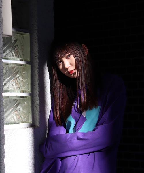 ONE DAY KMC (ワンデイケーエムシー)の「DEPROID / DEPROID×Itaru TAKE OFF L/S TEE(Tシャツ/カットソー・メンズ・ホワイト/パープル・FREE)」の4枚目の写真