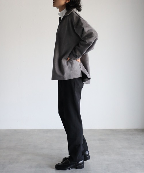 CREARE -LINO-（クレアーレリノ）の「スウェードポンチ キーネック ルーズ シャツ<ユニセックス>（シャツ/ブラウス・メンズ・ブラック/チャコールグレー/グレイッシュベージュ・M/L）」の17枚目の写真
