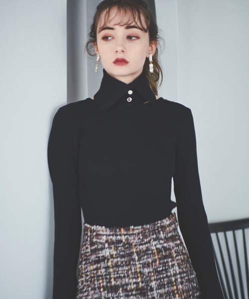 31 Sons de mode(トランテアン ソン ドゥ モード)の「取り外し衿付きタートルニット(ニット/セーター・レディース・オフホワイト/ブラック/ピンク/ホワイト×ネイビー/マスタード・36)」の4枚目の写真