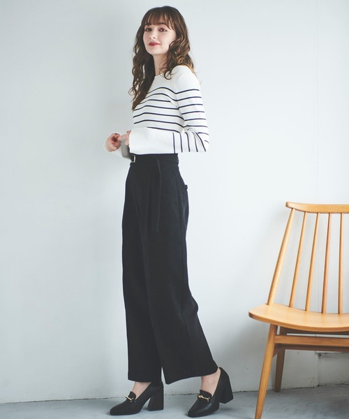 31 Sons de mode(トランテアン ソン ドゥ モード)の「取り外し衿付きタートルニット(ニット/セーター・レディース・オフホワイト/ブラック/ピンク/ホワイト×ネイビー/マスタード・36)」の8枚目の写真