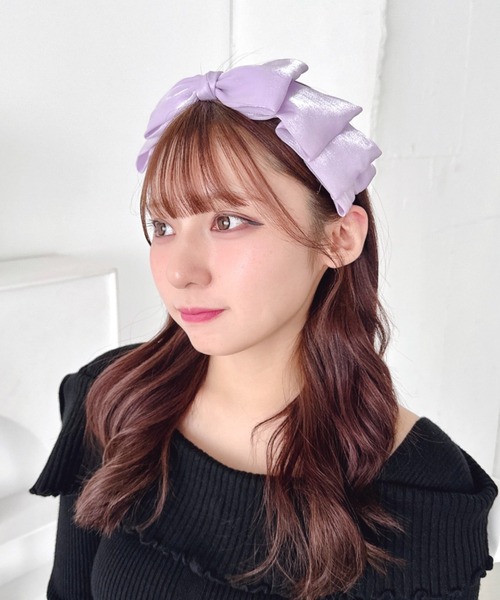 Loueme(ルエム)の「【7色展開】ボリュームリボンカチューシャ(カチューシャ・レディース・ピンク/ホワイト/ブラック/グレー/ライトブルー/アイボリー/レッド/ラベンダー/イエロー・FREE)」の13枚目の写真