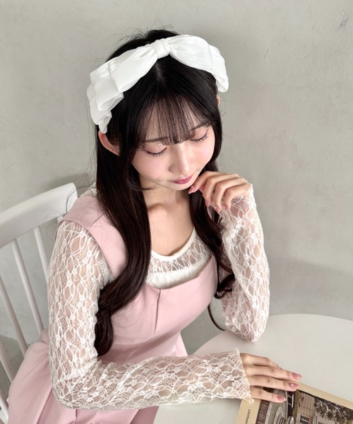 Loueme(ルエム)の「【7色展開】ボリュームリボンカチューシャ(カチューシャ・レディース・ピンク/ホワイト/ブラック/グレー/ライトブルー/アイボリー/レッド/ラベンダー/イエロー・FREE)」の18枚目の写真