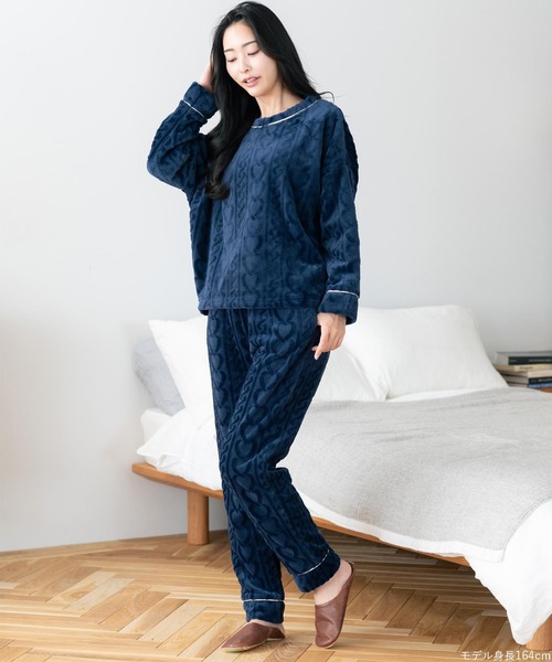 fran de lingerie（フランデランジェリー）の「ふんわり軽くて暖かいmemory fleece (メモリーフリース)さっと被れるプルオーバー 「メモリーフリース」 プルオーバー上下セット（ルームウェア/パジャマ・レディース・ピンク系その他2/ピンク系その他5/ブラウン系その他/ベージュ系その他/ネイビー/ホワイト系その他/オフホワイト・S-M/M-L）」の18枚目の写真