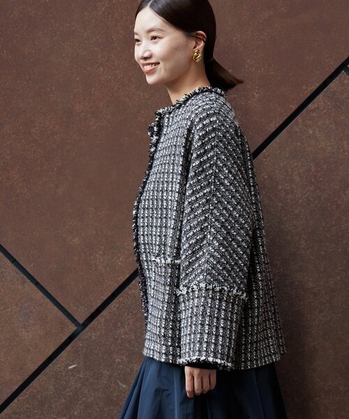 IENA（イエナ）の「ノーカラーツイード ジャケット（ノーカラージャケット・レディース・ブラック系その他/ネイビー/ブラック/アイボリー・38/36）」の9枚目の写真