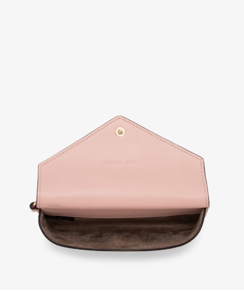 MICHAEL KORS（マイケルコース）の「JET SET TRAVEL サングラスケース ランヤード（サングラス・レディース・ピンク系・FREE）」の5枚目の写真