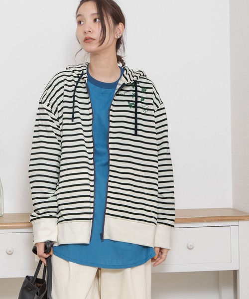 POU DOU DOU（プードゥドゥ）の「とり刺繍裏毛パーカー（パーカー・レディース・キナリ/ダークグレー/ブルー/ブラック・3）」の16枚目の写真