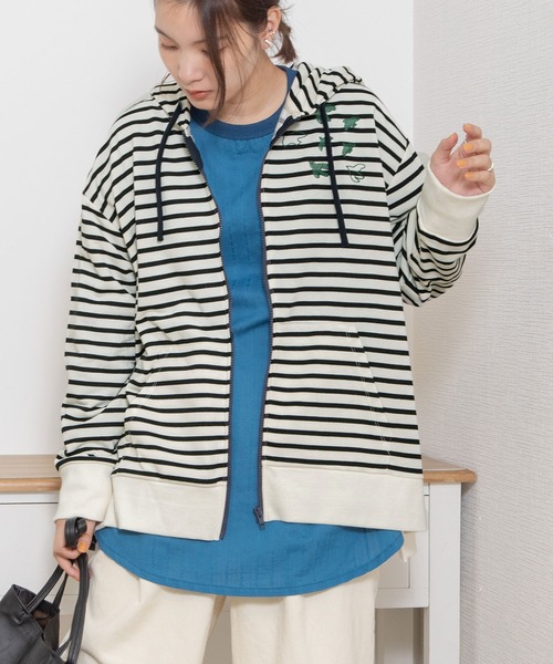 POU DOU DOU（プードゥドゥ）の「とり刺繍裏毛パーカー（パーカー・レディース・キナリ/ダークグレー/ブルー/ブラック・3）」の17枚目の写真