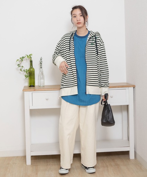 POU DOU DOU（プードゥドゥ）の「とり刺繍裏毛パーカー（パーカー・レディース・キナリ/ダークグレー/ブルー/ブラック・3）」の18枚目の写真