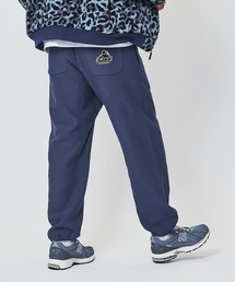 Champion（チャンピオン）の「XLARGE×Champion REVERSE WEAVE SWEAT PANTS（スウェットパンツ・メンズ）」