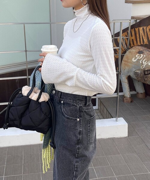 fredy emue(フレディエミュ)の「袖フレアレースプルオーバーカットソー(Tシャツ/カットソー・レディース・オフホワイト/ブルー/ブラック・38)」の5枚目の写真