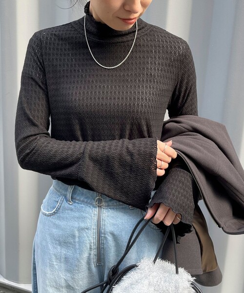 fredy emue(フレディエミュ)の「袖フレアレースプルオーバーカットソー(Tシャツ/カットソー・レディース・オフホワイト/ブルー/ブラック・38)」の21枚目の写真