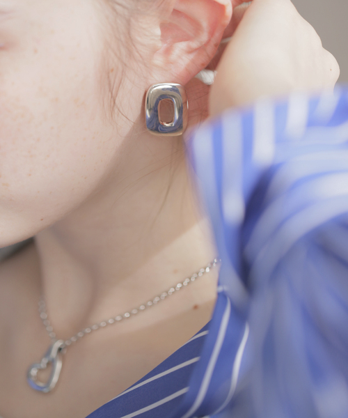 JOURNAL STANDARD(ジャーナルスタンダード)の「【PHILIPPE AUDIBERT】 EARRINGS NICOL:ピアス(ピアス(両耳用)・レディース・シルバー・FREE)」の1枚目の写真
