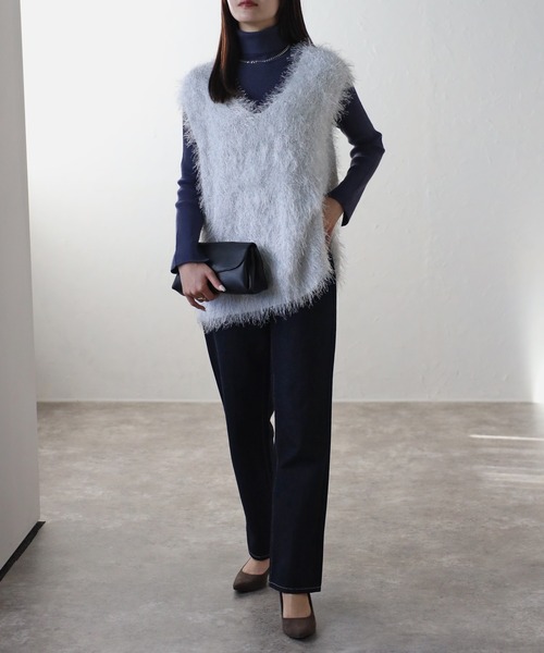 sakishimatokyo（サキシマトーキョー）の「【ラメニット】【キラキラ/きらきら】 フェザークルーネックニットベスト/ジレ（ベスト・レディース・ブラック/ブルー/オフホワイト・FREE）」の12枚目の写真