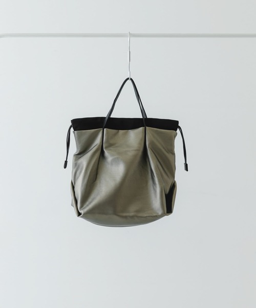 RODE SKO(ロデスコ)の「『WEB/一部店舗限定カラー』ウォッシャブルミニショルダーバッグ(ショルダーバッグ・レディース・アイボリー/ブラック/ブルー系その他/シルバー系その他/ベージュ/シルバー/オリーブ/ブラウン/ブルー/ピンク/レッド/イエロー/パープル/ミント・ONE)」の14枚目の写真