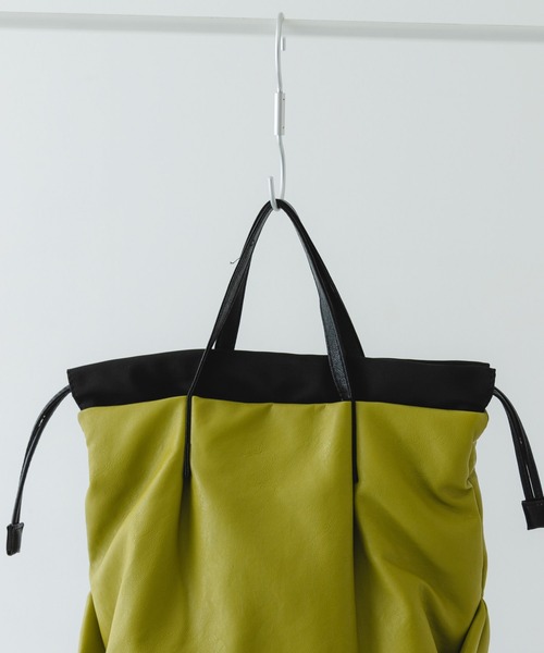 RODE SKO(ロデスコ)の「『WEB/一部店舗限定カラー』ウォッシャブルミニショルダーバッグ(ショルダーバッグ・レディース・アイボリー/ブラック/ブルー系その他/シルバー系その他/ベージュ/シルバー/オリーブ/ブラウン/ブルー/ピンク/レッド/イエロー/パープル/ミント・ONE)」の15枚目の写真