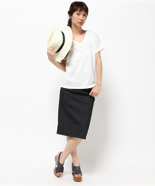 VENCEEXCHANGE（ヴァンスエクスチェンジ）の「ツイストV無地T         （Tシャツ/カットソー・レディース・ブラック/オリーブ/ホワイト/ワインレッド/ネイビー・MEDIUM）」の9枚目の写真