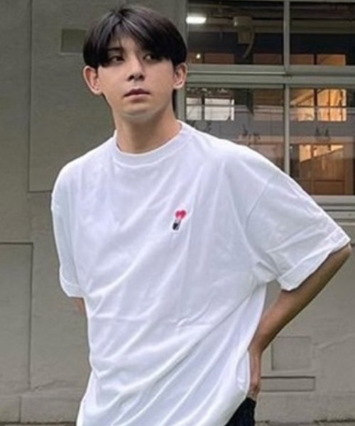 STRAY SHEEP（ストレイシープ）の「【STRAY SHEEP/ストレイシープ】オリジナルグラフィックTシャツ/半袖Tシャツ（Tシャツ/カットソー・レディース・ホワイト系その他/ホワイト系その他3/ホワイト/ホワイト系その他2/ホワイト系その他4/ホワイト系その他5/ホワイト系その他6/ホワイト系その他7・MEDIUM/LARGE）」の5枚目の写真