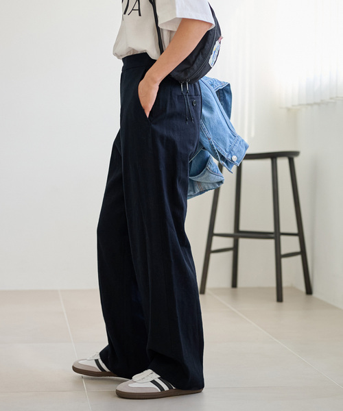 JOURNAL STANDARD relume（ジャーナルスタンダード　レリューム）の「リネンレーヨンストレートパンツ（スラックス・レディース・ベージュ/ネイビー・36/38）」の14枚目の写真