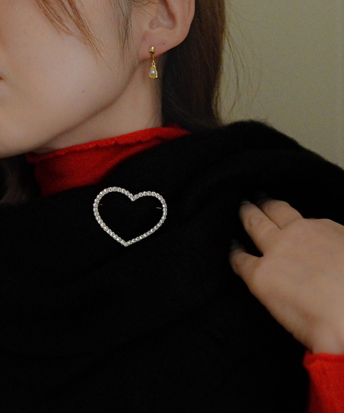 styiro(スタイロ)の「ラインストーンブローチ(ブローチ/コサージュ・レディース・ゴールド系その他2/ゴールド系その他3/ゴールド系その他4/シルバー系その他5/ゴールド系その他6/シルバー系その他3/ゴールド系その他/シルバー系その他/シルバー系その他6/ゴールド系その他5/シルバー系その他2/シルバー系その他4・FREE)」の7枚目の写真