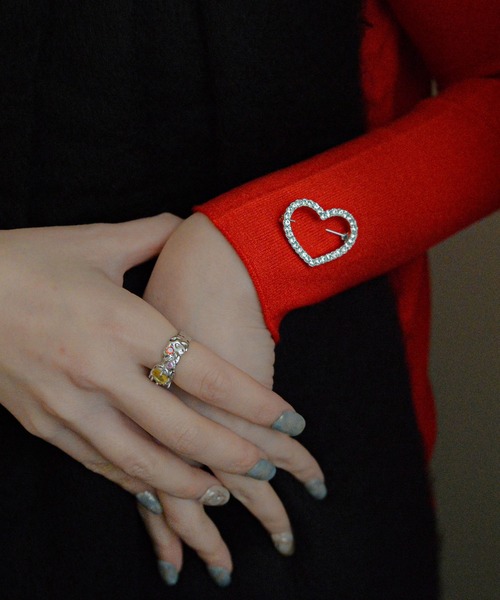 styiro(スタイロ)の「ラインストーンブローチ(ブローチ/コサージュ・レディース・ゴールド系その他2/ゴールド系その他3/ゴールド系その他4/シルバー系その他5/ゴールド系その他6/シルバー系その他3/ゴールド系その他/シルバー系その他/シルバー系その他6/ゴールド系その他5/シルバー系その他2/シルバー系その他4・FREE)」の2枚目の写真