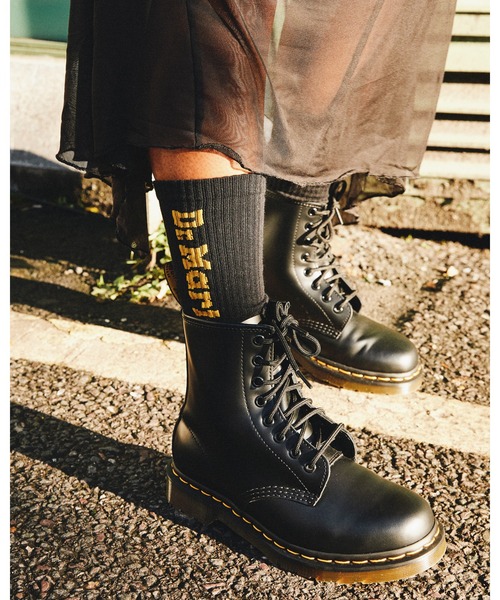 Dr. Martens（ドクターマーチン）の「Dr. Martens/ドクターマーチン バーティカル ロゴ ソックス AD075001（ソックス/靴下・レディース・ブラック・S/M/M/L）」の2枚目の写真