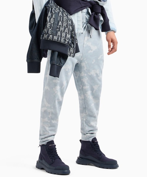 ARMANI EXCHANGE(アルマーニエクスチェンジ)の「【A|X アルマーニ エクスチェンジ】オールオーバーカモプリント スウェットジョガーパンツ(スウェットパンツ・メンズ・ブルー・X-LARGE/SMALL/MEDIUM/LARGE/X-SMALL)」の5枚目の写真