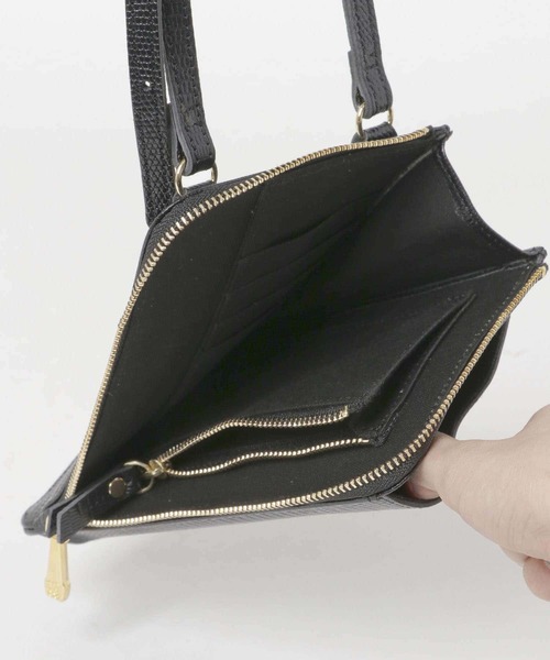 URBAN RESEARCH ROSSO WOMEN（アーバンリサーチ　ロッソ）の「VIOLAd’ORO　ADRIA型押しスマートフォンポシェット（ショルダーバッグ・レディース・ラベンダー/ベージュ系その他/ブラック・-）」の16枚目の写真