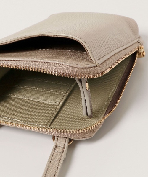 URBAN RESEARCH ROSSO WOMEN（アーバンリサーチ　ロッソ）の「VIOLAd’ORO　ADRIA型押しスマートフォンポシェット（ショルダーバッグ・レディース・ラベンダー/ベージュ系その他/ブラック・-）」の18枚目の写真