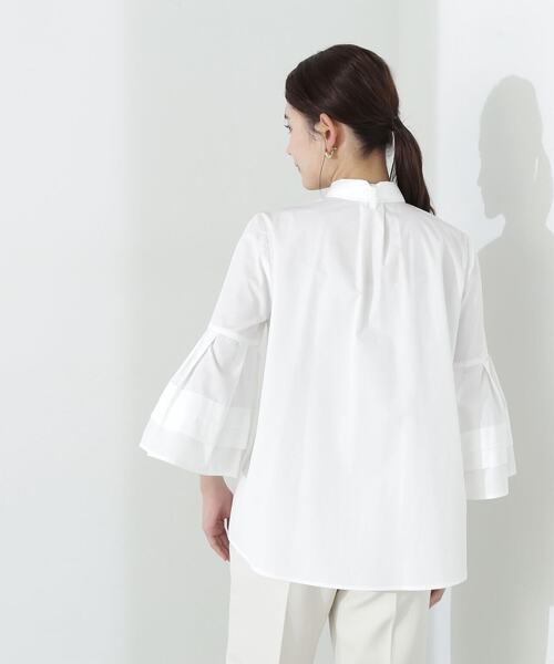 NATURAL BEAUTY BASIC(ナチュラルビューティーベーシック)の「◇フレアカフスリボンボウブラウス(シャツ/ブラウス・レディース・ブルー/オフホワイト/チャコールグレー・MEDIUM/SMALL)」の19枚目の写真