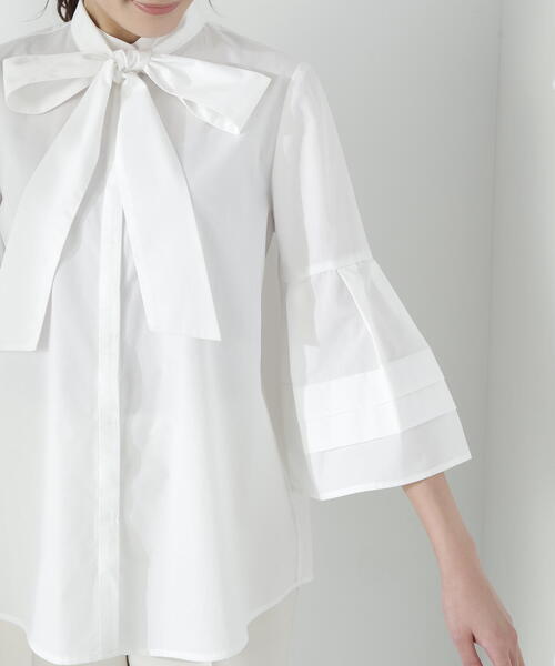 NATURAL BEAUTY BASIC(ナチュラルビューティーベーシック)の「◇フレアカフスリボンボウブラウス(シャツ/ブラウス・レディース・ブルー/オフホワイト/チャコールグレー・MEDIUM/SMALL)」の22枚目の写真