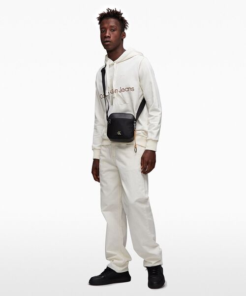 Calvin Klein（カルバン・クライン）の「タグスクエア カメラバッグ（ショルダーバッグ・メンズ・ブラック・FREE）」の9枚目の写真