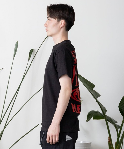 PLEASURES（プレジャー）の「PLEASURES/プレジャーズ STACK T-SHIRT Tシャツ（Tシャツ/カットソー・メンズ・ホワイト/ブラック・L/XL/M）」の3枚目の写真