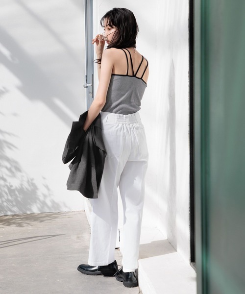 LOWRYS FARM（ローリーズファーム）の「スタイルＵＰクロスカップキャミ　100757（Tシャツ/カットソー・レディース・ブルー/その他/ブラック/アイボリー/ブラウン/グリーン系その他/ベージュ/イエロー/ブラウン系その他/レッド・FREE）」の11枚目の写真