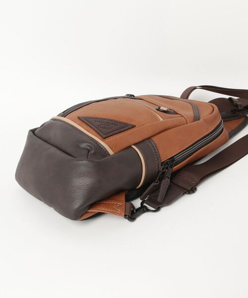 Ficce,Brave（フィセブレイブ）の「【Ficce Brave/フィセブレイブ】 ボディバッグ（ボディバッグ/ウエストポーチ・メンズ・アイボリー/ブラック/ネイビー/キャメル・FREE）」の6枚目の写真