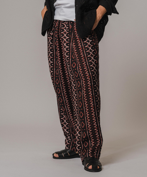 EDIFICE(エディフィス)の「バティック パターン1タック イージーパンツ(スラックス・メンズ・チャコールグレー/ブラック/ブラウン/グリーン/ネイビー・SMALL/MEDIUM/LARGE)」の15枚目の写真