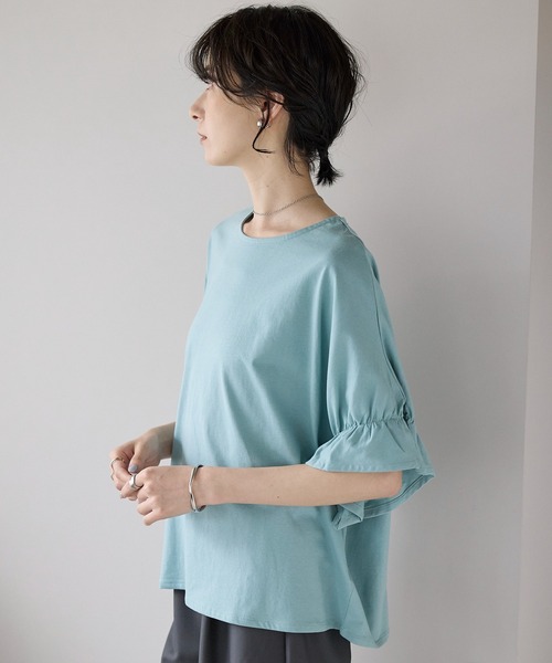 amini(アミニ)の「【2025 S/S 新作】ギャザースリーブトップス(Tシャツ/カットソー・レディース・キナリ/スモークピンク/ブラック/アイボリー/ライトブルー・MEDIUM)」の1枚目の写真
