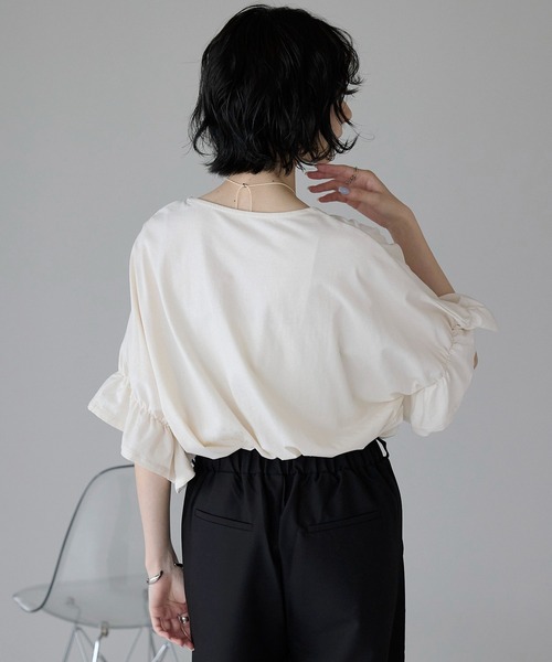 amini(アミニ)の「【2025 S/S 新作】ギャザースリーブトップス(Tシャツ/カットソー・レディース・キナリ/スモークピンク/ブラック/アイボリー/ライトブルー・MEDIUM)」の15枚目の写真