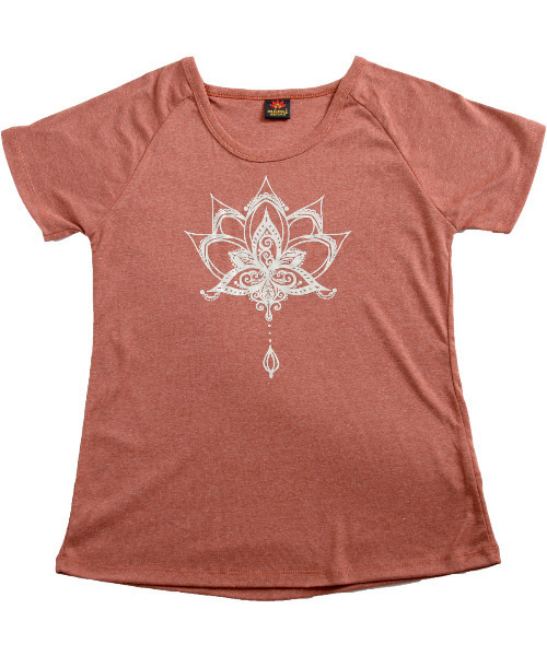 MARAI（マーライ）の「【MARAI】ロータスロゴ半袖Tシャツ（Tシャツ/カットソー・レディース・カーキ系/マスタード/ピンク/ブルー/ブラック/レッド・FREE）」の6枚目の写真