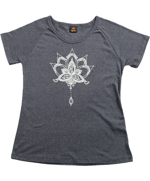 MARAI（マーライ）の「【MARAI】ロータスロゴ半袖Tシャツ（Tシャツ/カットソー・レディース・カーキ系/マスタード/ピンク/ブルー/ブラック/レッド・FREE）」の13枚目の写真