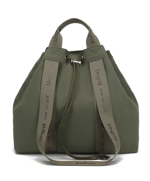 Ungrid（アングリッド）の「【Ungrid/アングリッド】撥水.軽量ソフトナイロン　ロゴテープ 牛革ハンドル　2WAY 巾着トートバッグ（トートバッグ・レディース・オレンジ/ピンク/ベージュ系その他/カーキ/グレイッシュベージュ/アイボリー/ブラック/マスタード/ブルー系その他/ミント/ホワイト×ブラック/ブラック×ホワイト・FREE）」の21枚目の写真