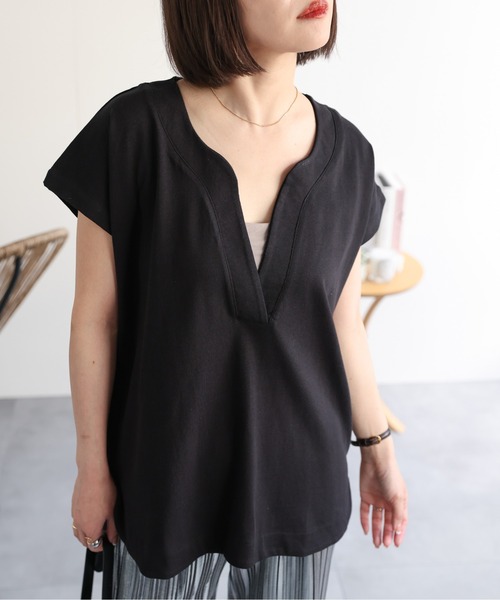 ap retro(アプレトロ)の「キーネックプルオーバー(Tシャツ/カットソー・レディース・ブラック/アイボリー/グレー・MEDIUM)」の1枚目の写真