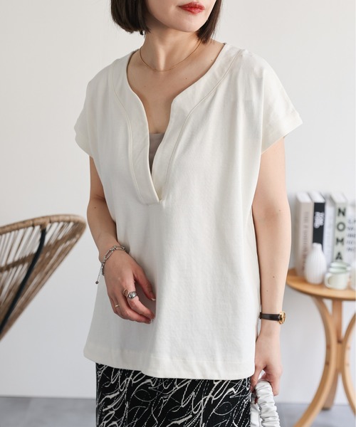 ap retro(アプレトロ)の「キーネックプルオーバー(Tシャツ/カットソー・レディース・ブラック/アイボリー/グレー・MEDIUM)」の5枚目の写真