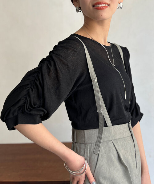 Chez toi（シェトワ）の「セミシアースラブ袖ギャザープルオーバー（Tシャツ/カットソー・レディース・ブラック/ブルー/オフホワイト・FREE）」の2枚目の写真