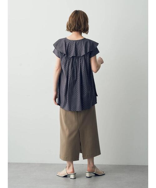 YECCA VECCA（イェッカヴェッカ）の「箔ドットラッフルカラーブラウス（シャツ/ブラウス・レディース・オフホワイト/チャコールグレー・FREE）」の16枚目の写真