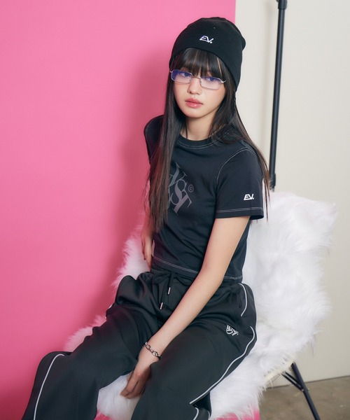 ENVYM(アンビー)の「【wondervisitor×ENVYM】ステッチカラーコンパクトTシャツ(Tシャツ/カットソー・レディース・ブラック/ホワイト/ピンク・FREE)」の22枚目の写真