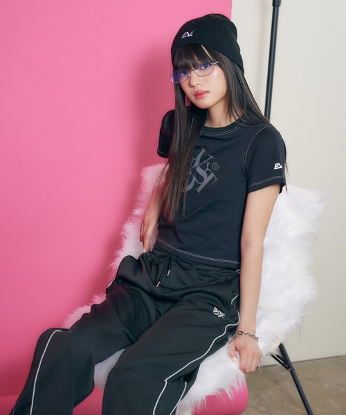 ENVYM(アンビー)の「【wondervisitor×ENVYM】ステッチカラーコンパクトTシャツ(Tシャツ/カットソー・レディース・ブラック/ホワイト/ピンク・FREE)」の20枚目の写真