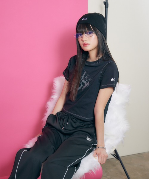 ENVYM(アンビー)の「【wondervisitor×ENVYM】ステッチカラーコンパクトTシャツ(Tシャツ/カットソー・レディース・ブラック/ホワイト/ピンク・FREE)」の19枚目の写真