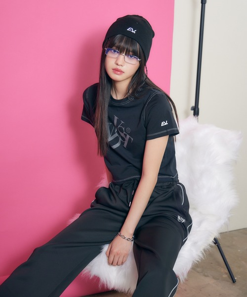 ENVYM(アンビー)の「【wondervisitor×ENVYM】ステッチカラーコンパクトTシャツ(Tシャツ/カットソー・レディース・ブラック/ホワイト/ピンク・FREE)」の18枚目の写真