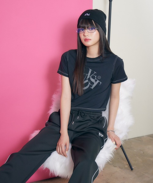 ENVYM(アンビー)の「【wondervisitor×ENVYM】ステッチカラーコンパクトTシャツ(Tシャツ/カットソー・レディース・ブラック/ホワイト/ピンク・FREE)」の15枚目の写真