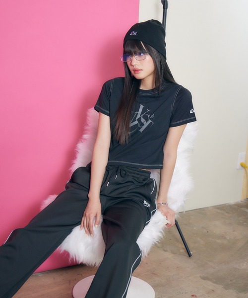 ENVYM(アンビー)の「【wondervisitor×ENVYM】ステッチカラーコンパクトTシャツ(Tシャツ/カットソー・レディース・ブラック/ホワイト/ピンク・FREE)」の14枚目の写真